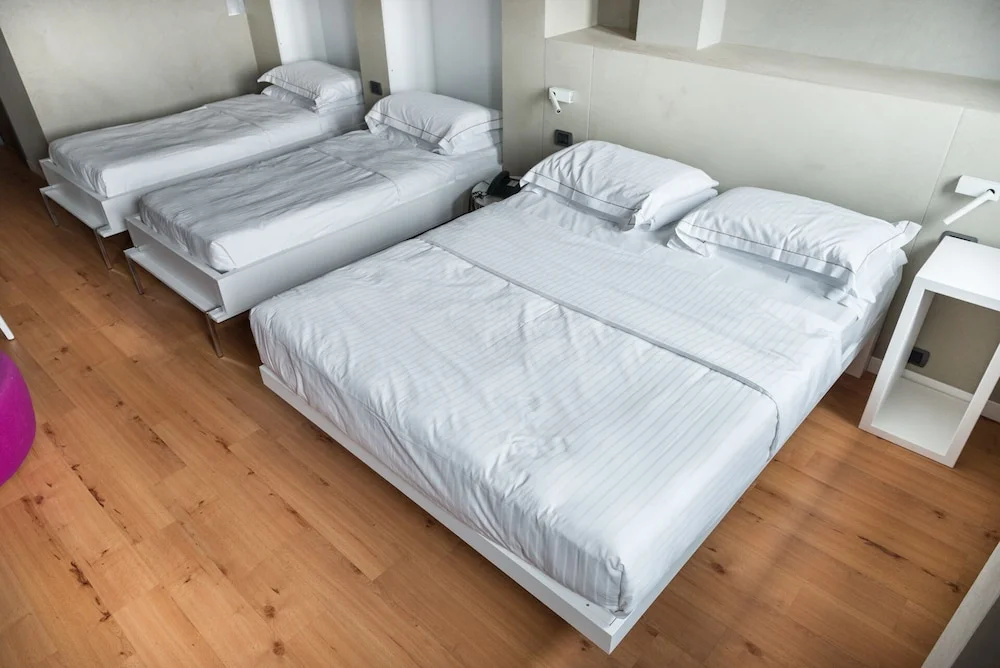 Point Hotel - Chambres