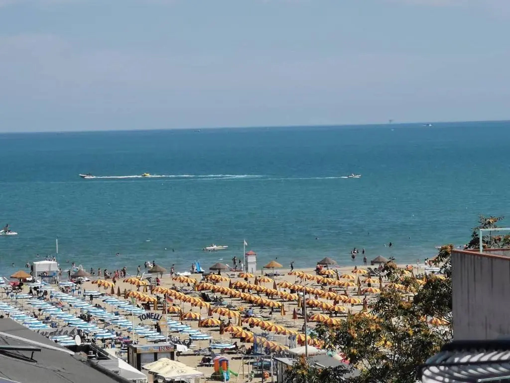 Beach & Waterfront