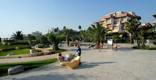 Beach & Waterfront