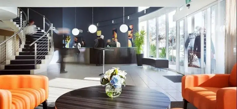 Lobby & Reception