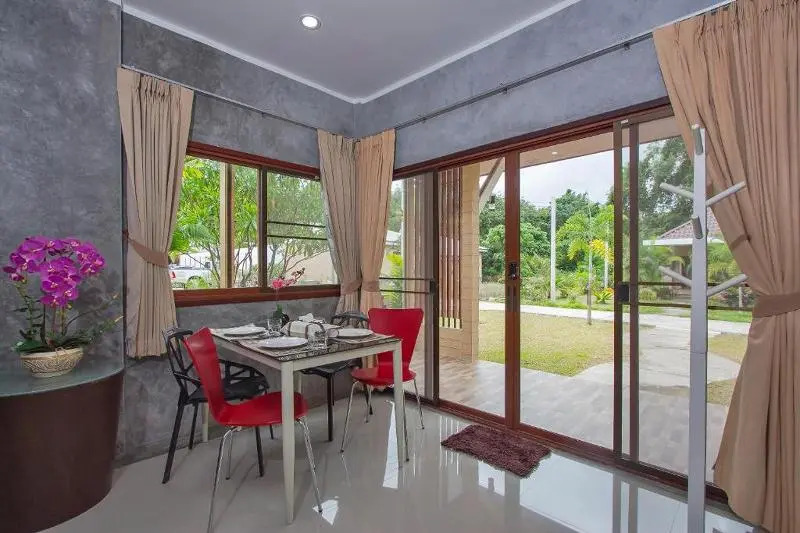 Семейный номер Standard с балконом в Maikhao Home Garden Bungalow