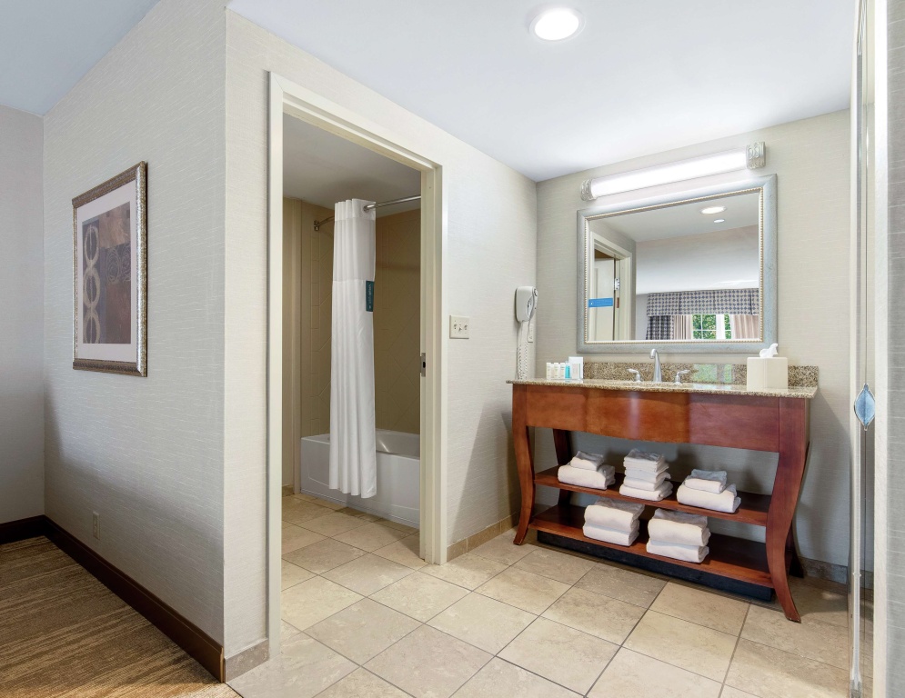 Lobby & Reception