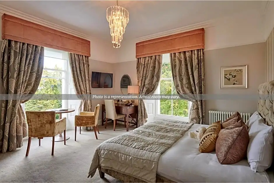 Double Suite (full double bed)