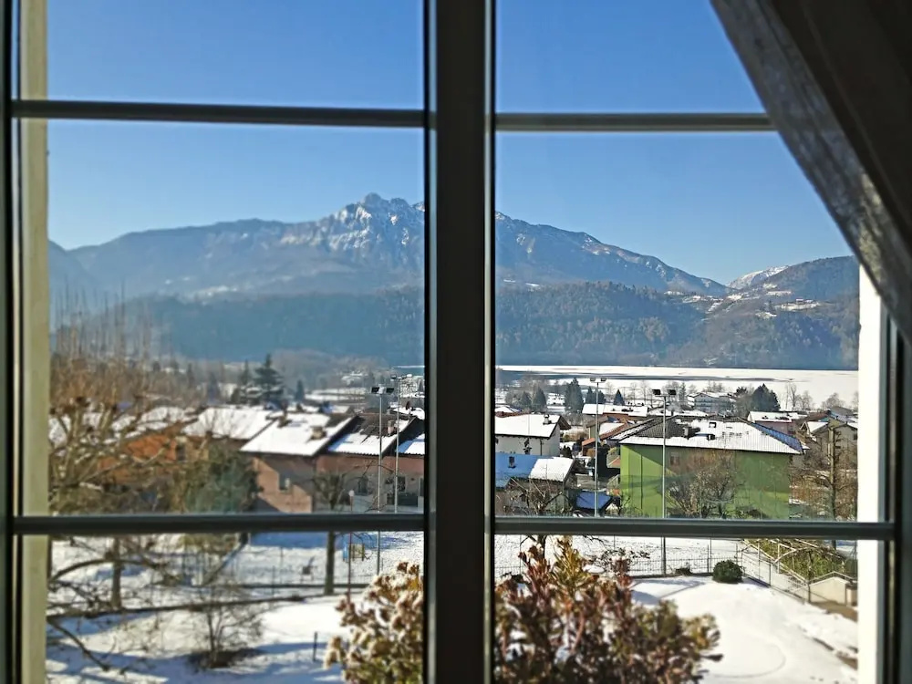 Superior room with lake view
