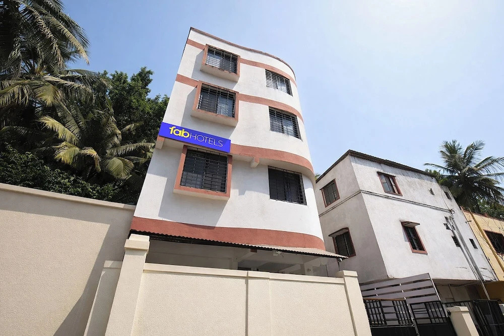 Fabhotel Galaxy Koregaon Park