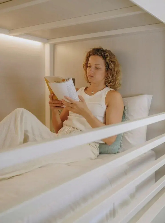 Bed in Dorm with balcony