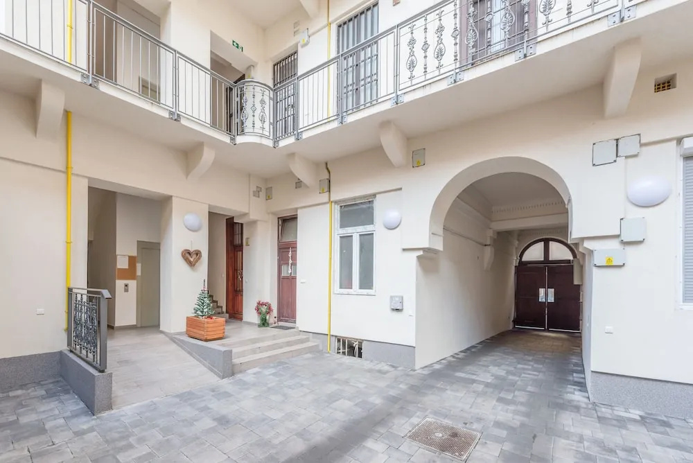Oasis Apartments - Westend I
