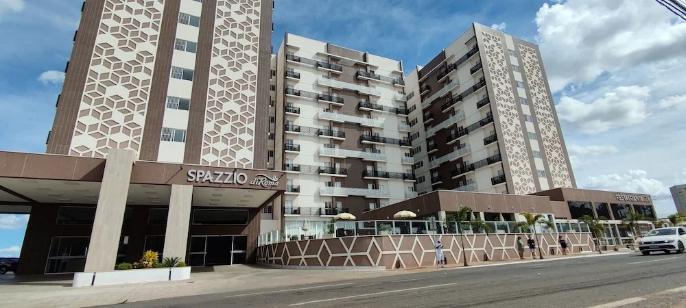 Di Roma Spazzio Via Caldas