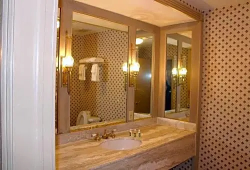 Roberts Riverwalk Urban Resort Hotel - Chambres