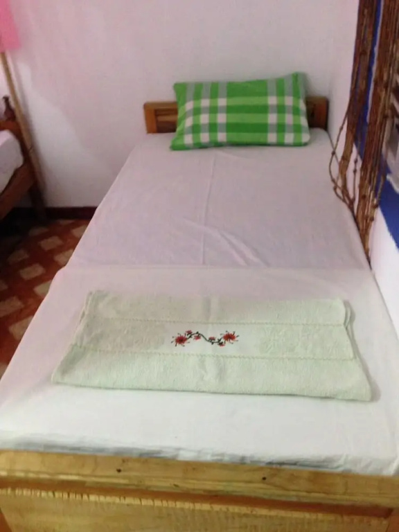 Star Rest Beach Hotel Arugambay - Chambres