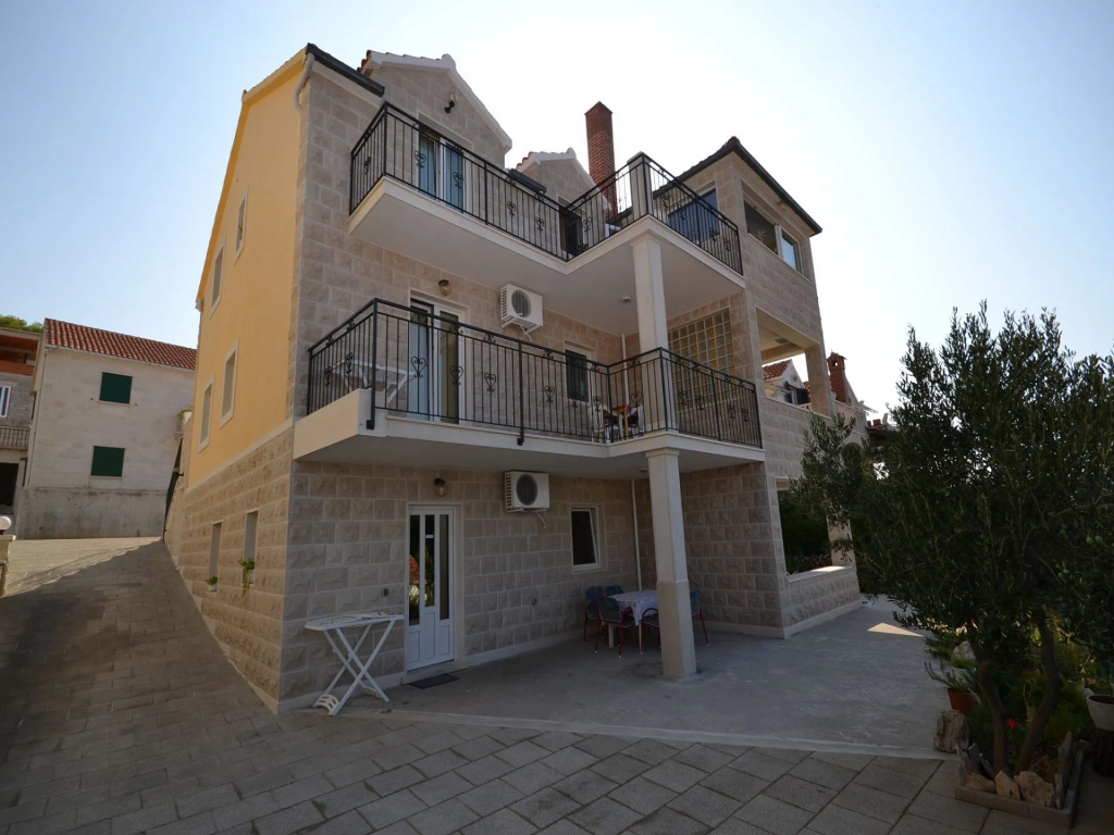 Apartment Suzane - terrace and sea view A-Doris Postira, Island Brac