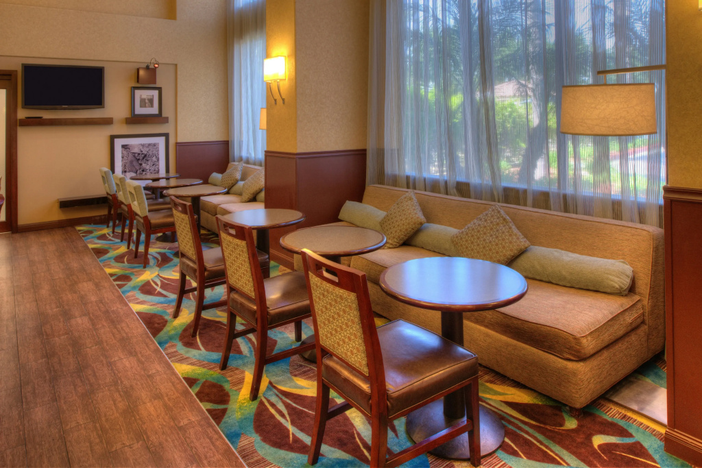 Hampton Inn & Suites Ontario - Général
