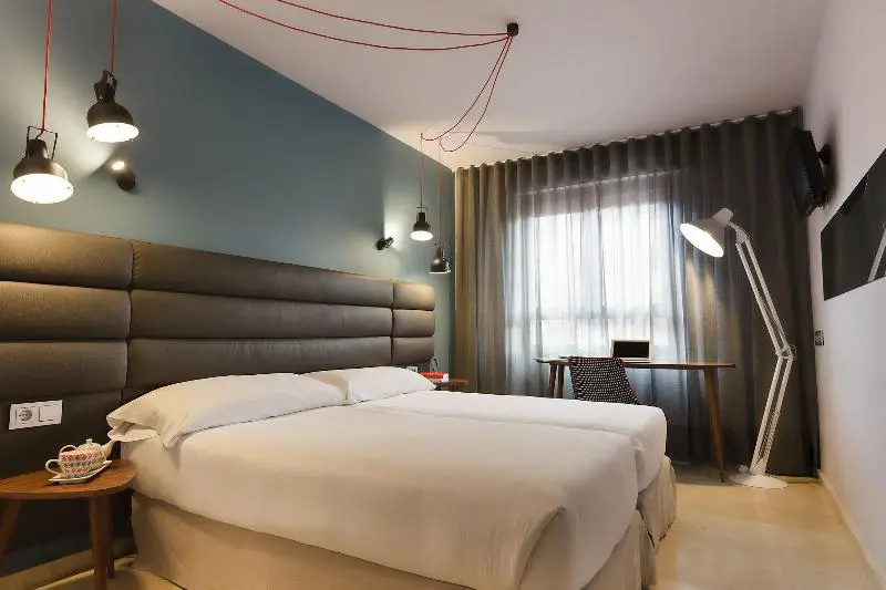 Pamplona Plaza - Chambres