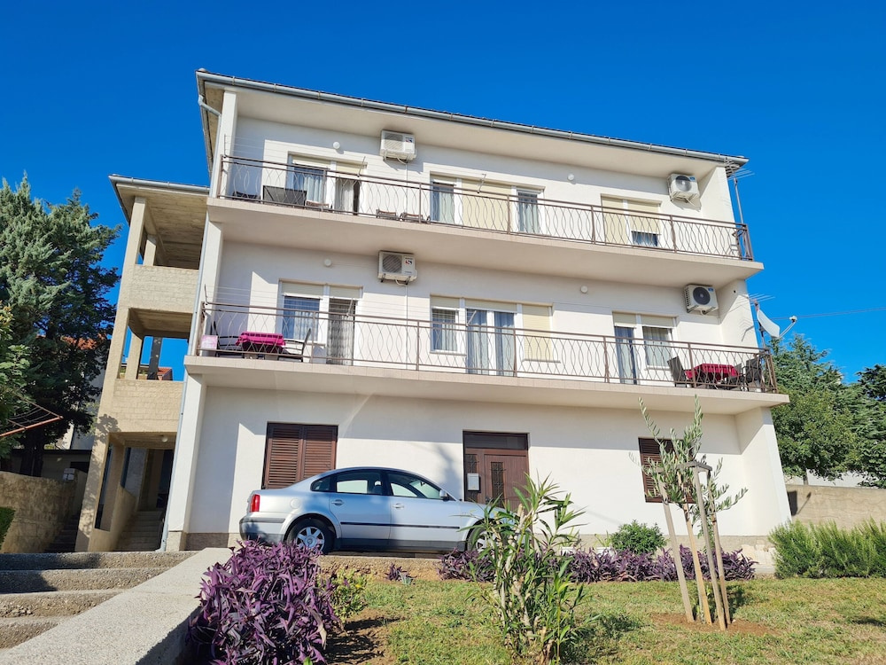 Apartments Vesna