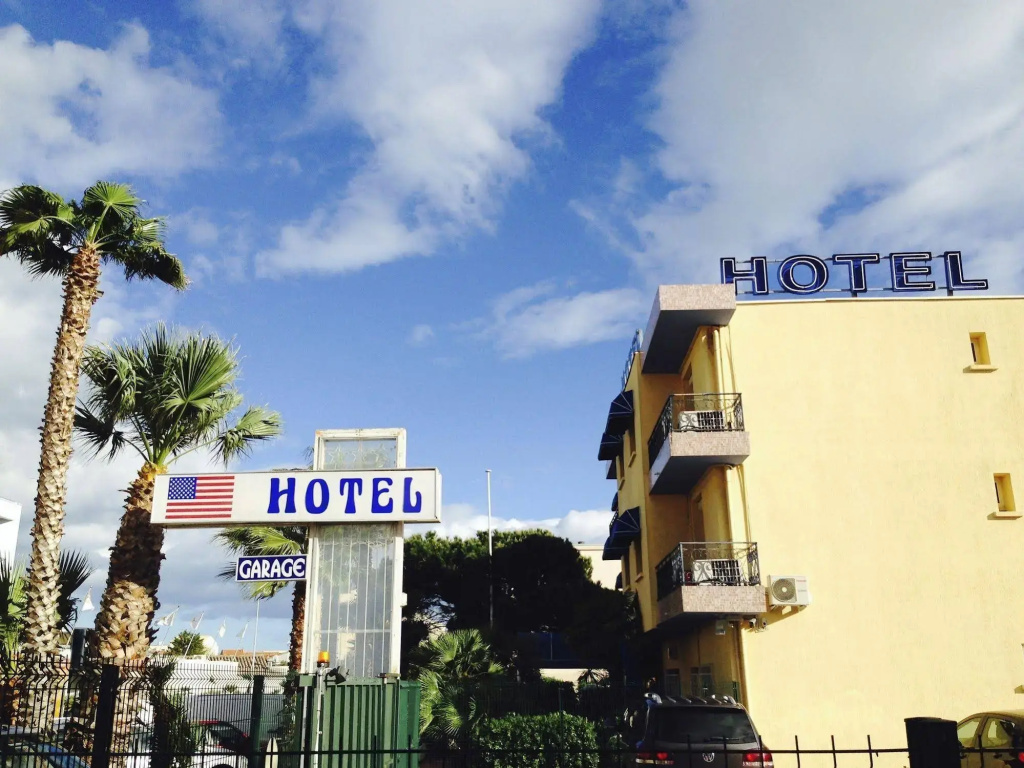 Amerique Hotel Palavas Plage