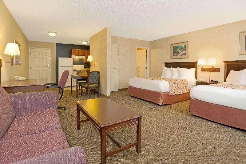 Hawthorn Extended Stay by Wyndham Cincinnati/Sharonville - Chambres