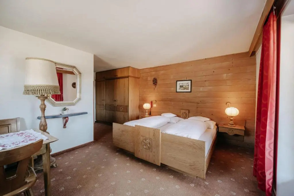 Standard Double room with balcony (full double bed)