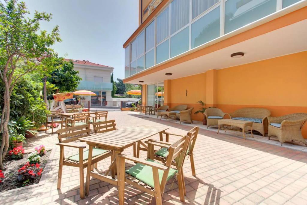 Hotel photo 13