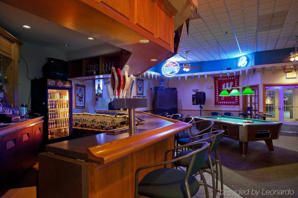 Food & Beverage