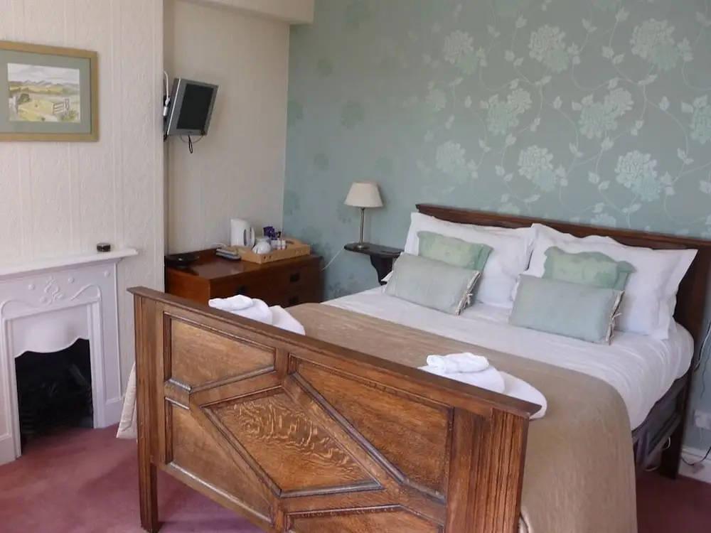 Superior Double room (full double bed)