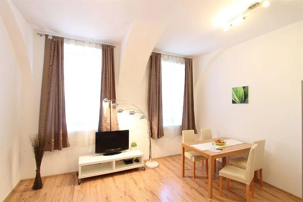 CheckVienna – Apartment Czerningasse