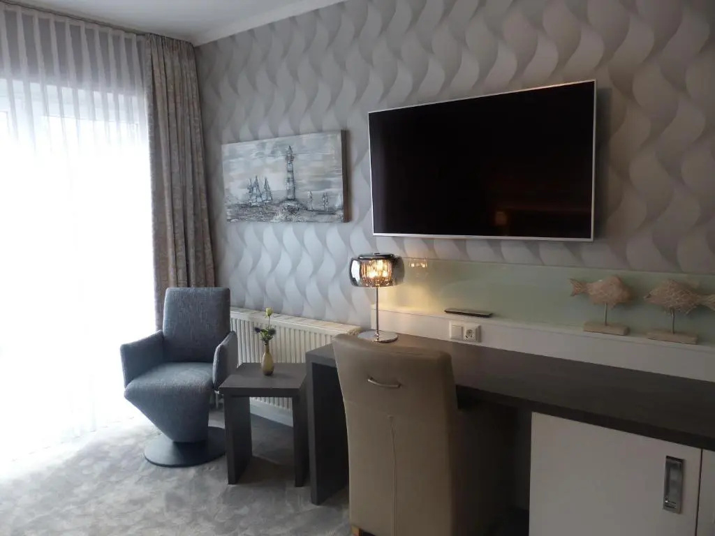 Standard Double room with balcony and with sea view (full double bed)
