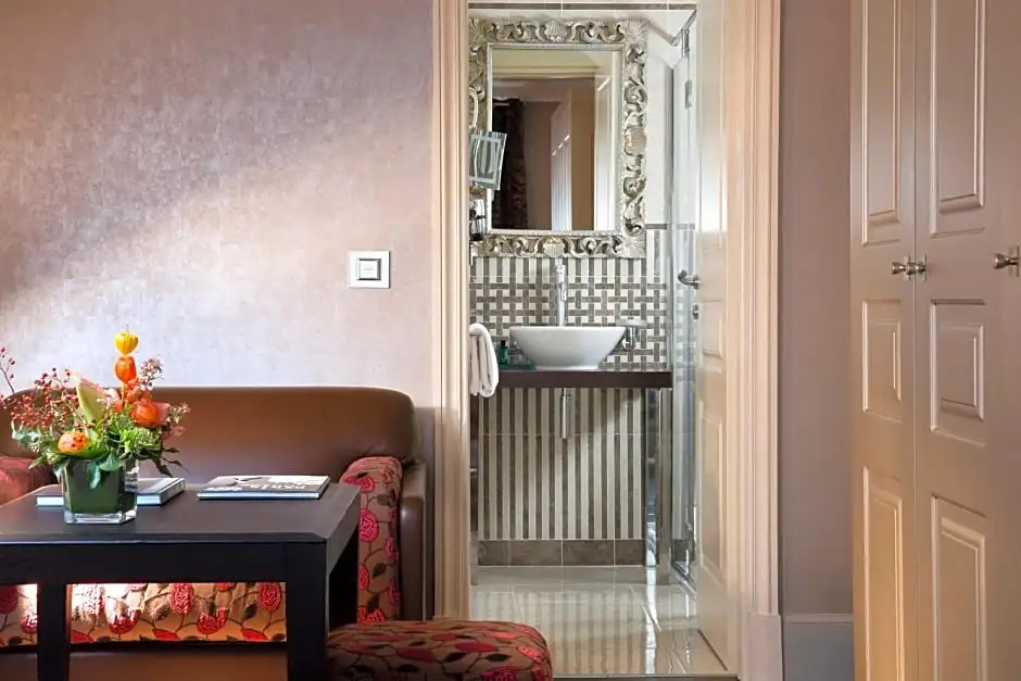 Hotel Ares Eiffel 122