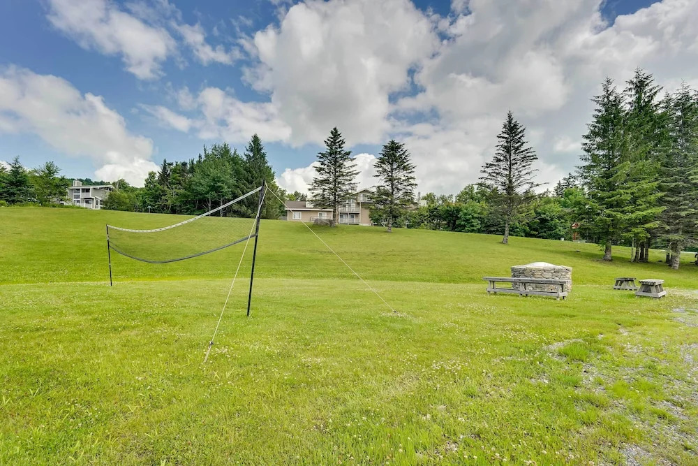 Adventure Home: Trails, Pool, Gym & Tennis Access - фото 8