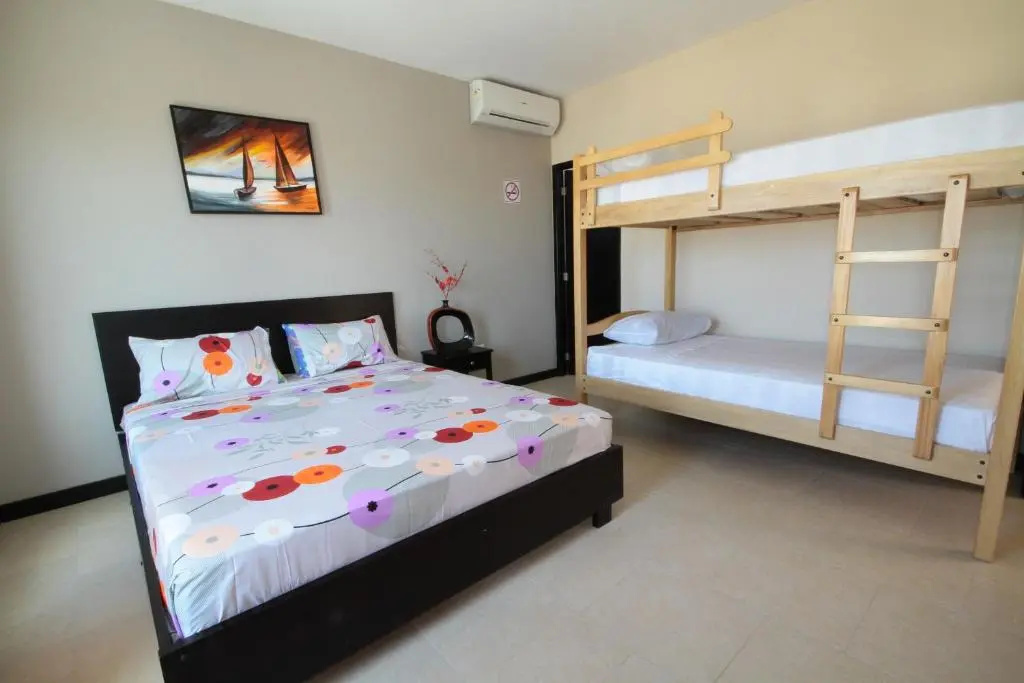 Standard Quadruple room