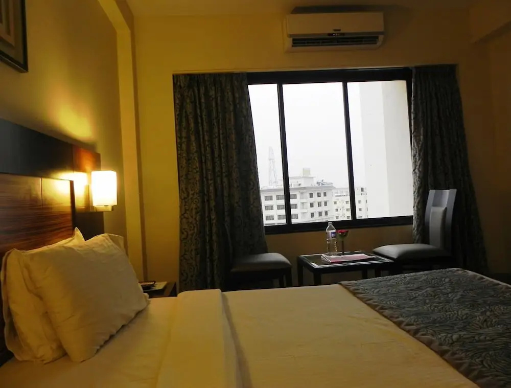 Hotel Reeva Regency - Chambres