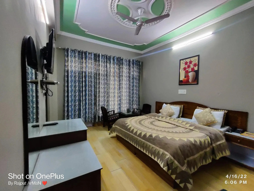 Deluxe Suite