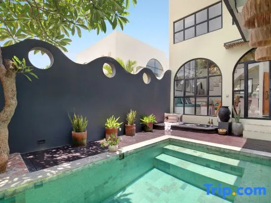 WH18 Luxury Loft Villa with Pool & Office Seminyak Kerobokan