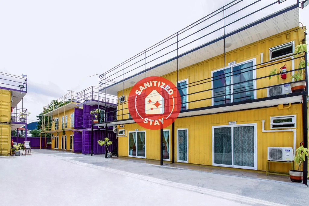 5 Chang Palace Hotel