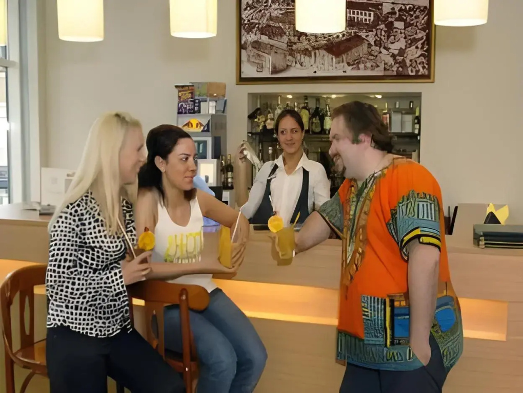 Toss Hotel - Général
