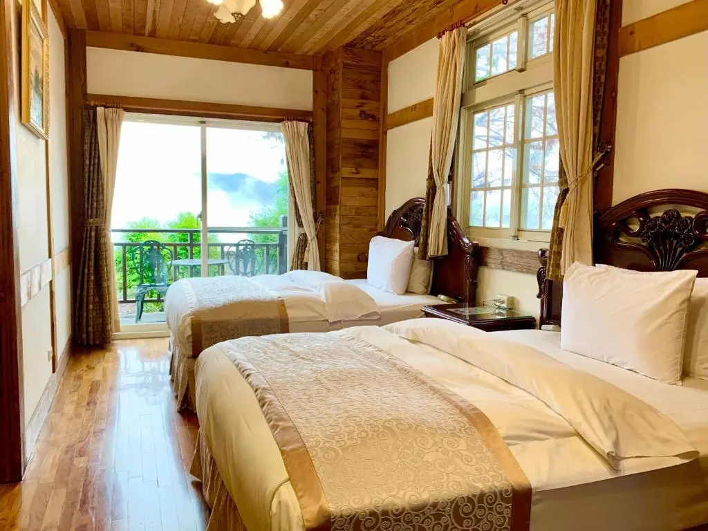 Standard Double room with garden view (full double bed)