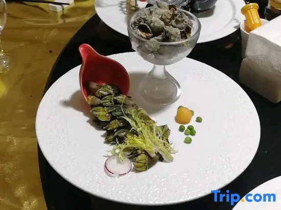 Food & Beverage