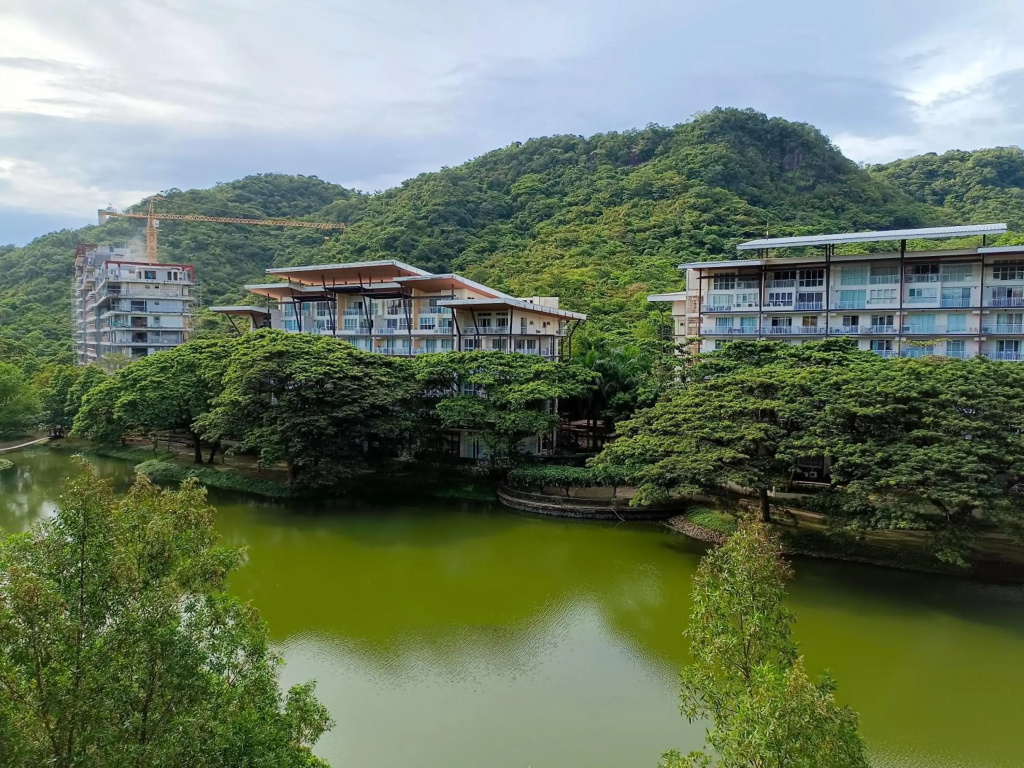 Miranda 514B by Raquel's Place at Pico de Loro