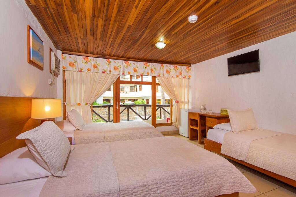 Hotel Fiesta by null