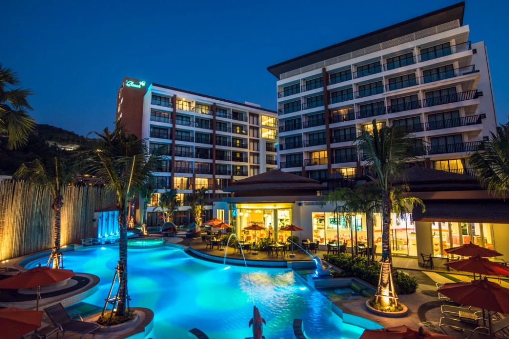 Курортный отель The Beach Heights Resort — фото