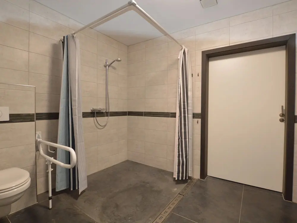 Luxurious Holiday Home with Swimming Pool in Hechtel-Eksel - фото 40