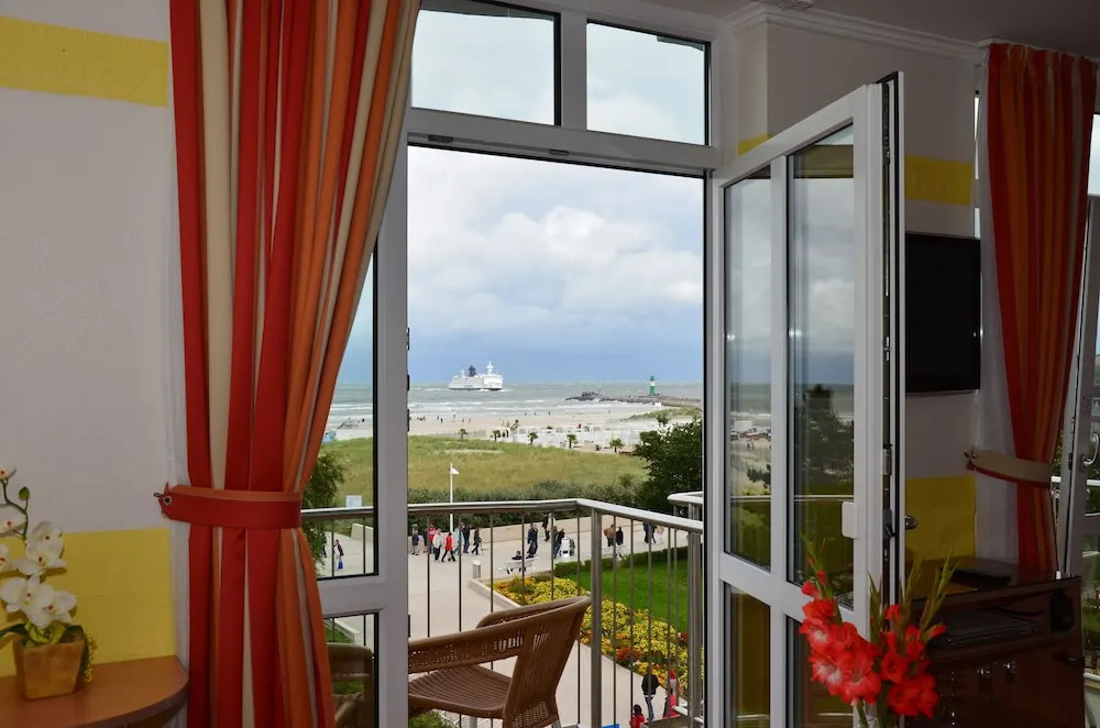 Balcony & Terrace