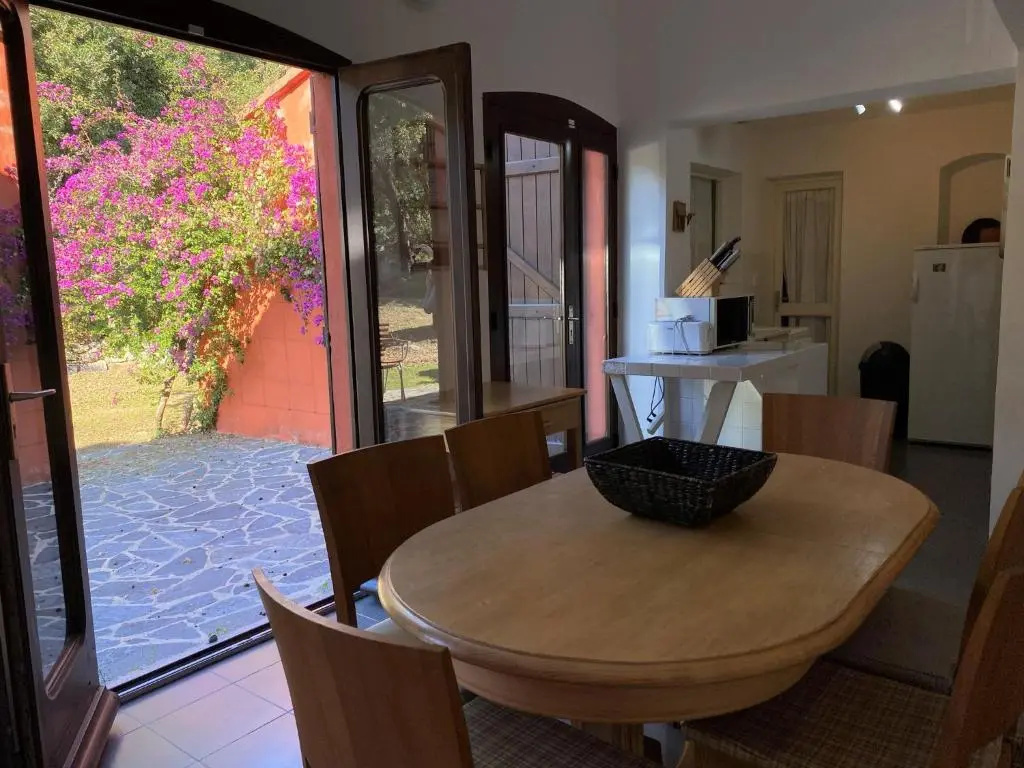 Belle villa traditionnelle vue mer avec piscine à 1,5 km de la plage de Pinarello 1