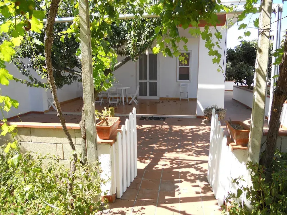 2 Bedrooms Cottage