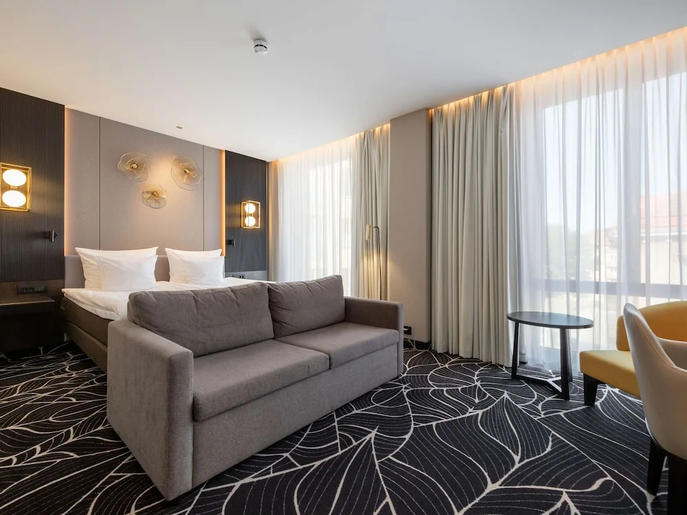 Deluxe Double room (full double bed)