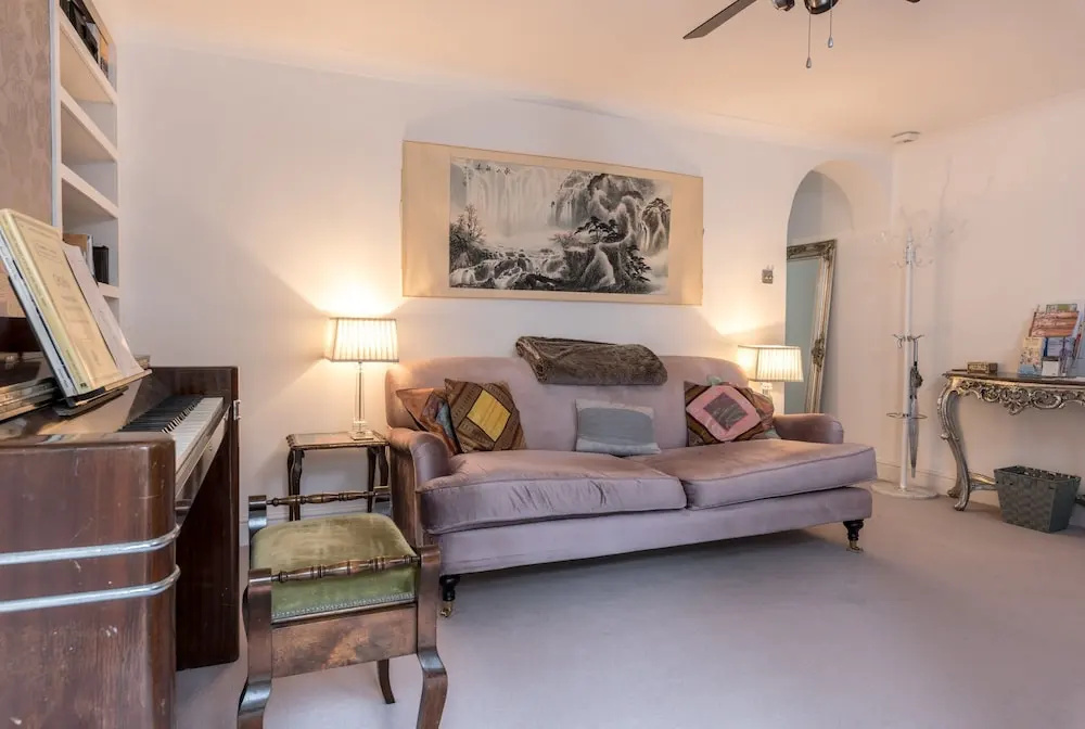1 Bedroom Apartment Near The Sea