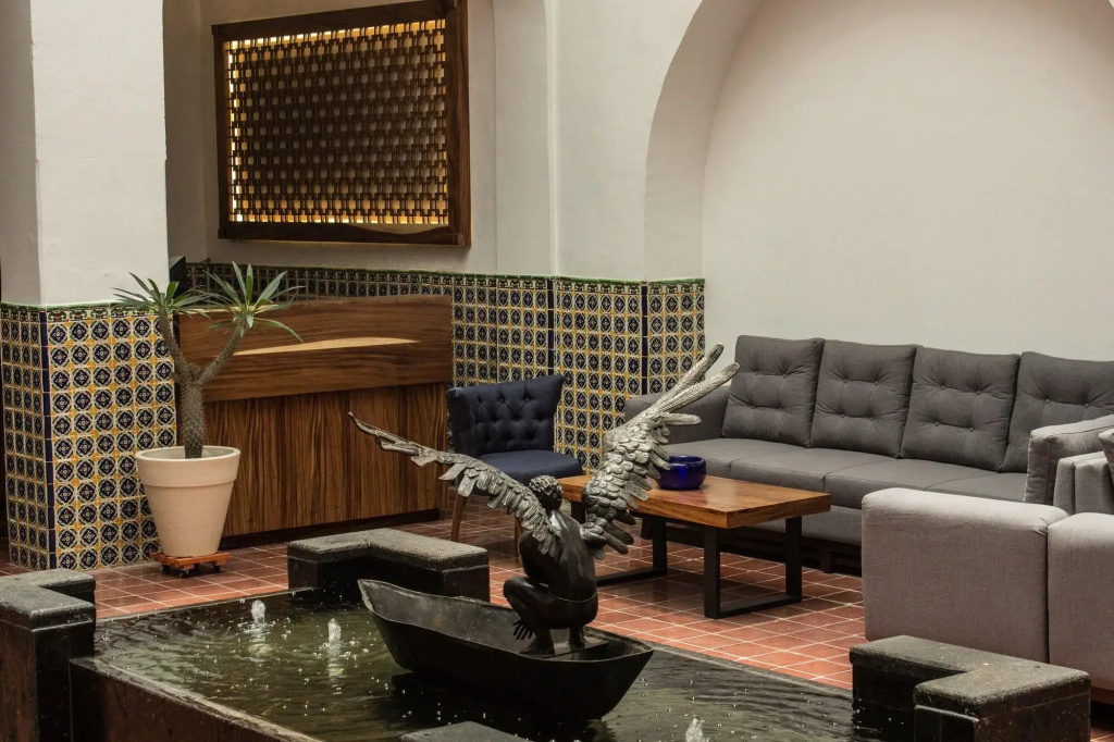 Lobby & Reception