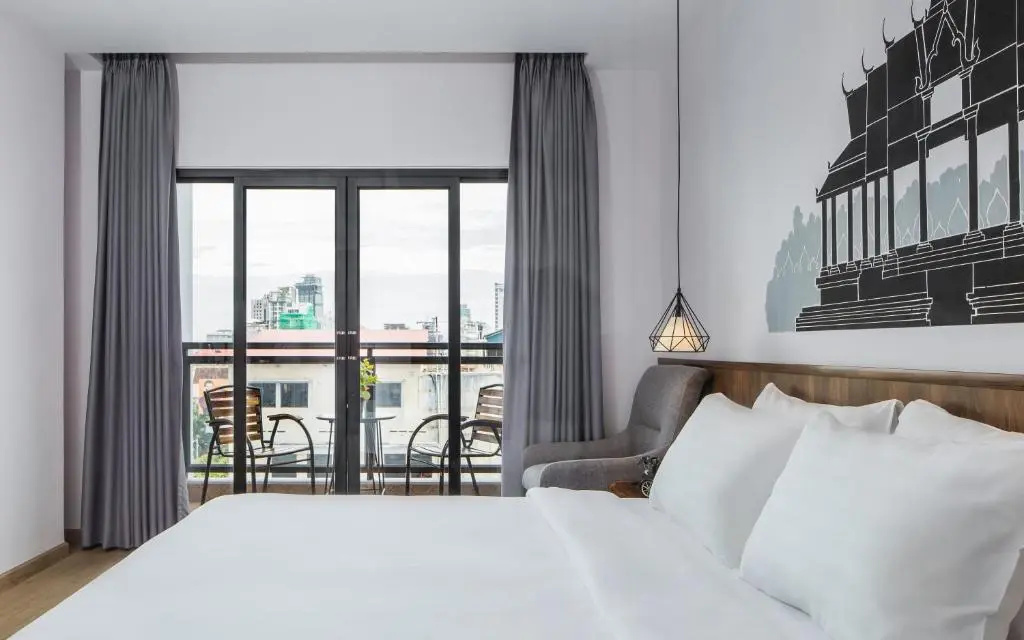 Deluxe Double room (full double bed)