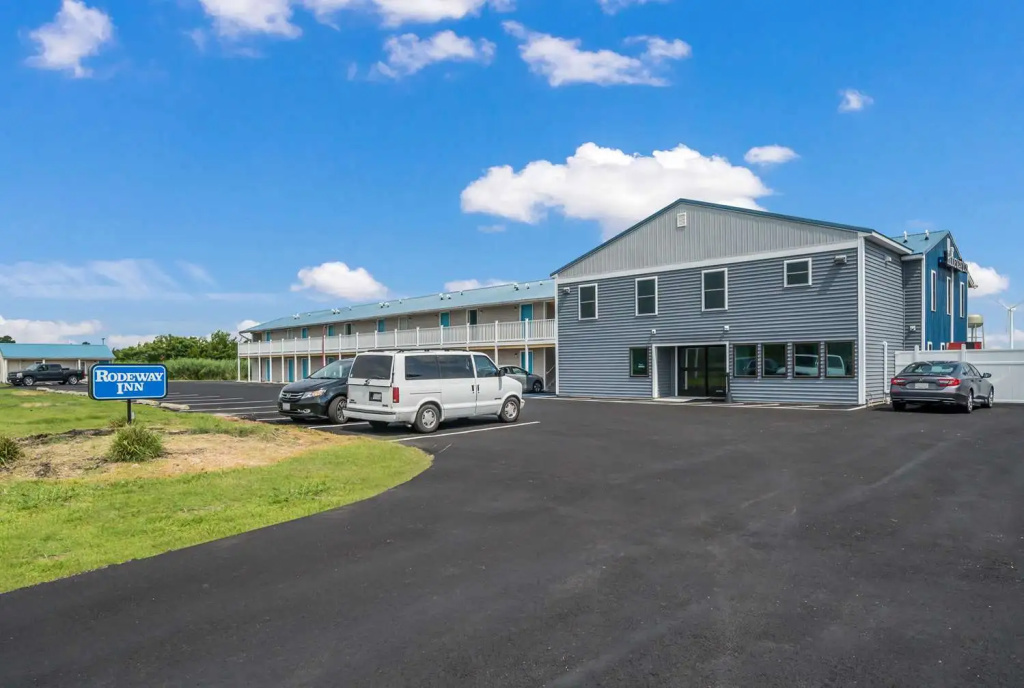 Rodeway Inn At Somers Cove Marina