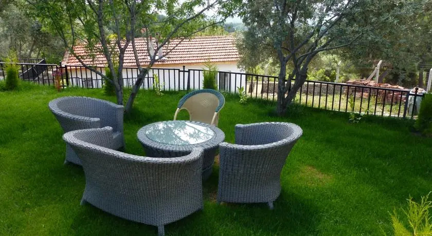 Camalti Gardenlife Otel