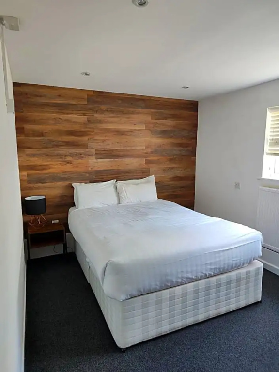 Economy room